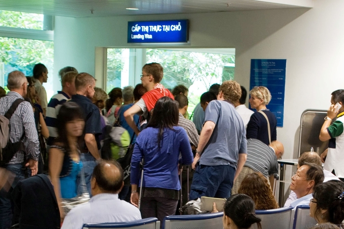 Landing-visa-at-Tan-Son-Nhat