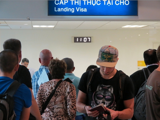 Vietnam landing visa at airport